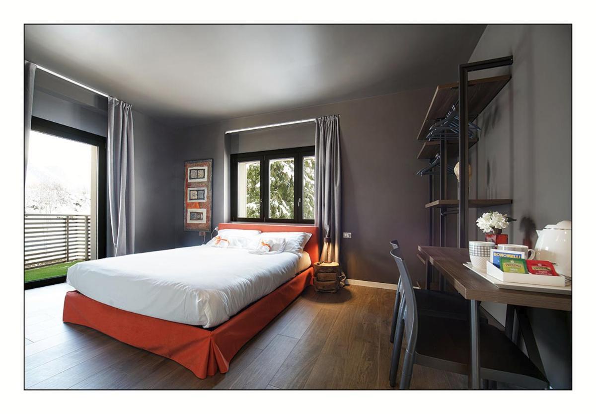 Il Rifugio Del Risol Hotel กัสตีโอเน เดลลา เปรโซลานา ภายนอก รูปภาพ